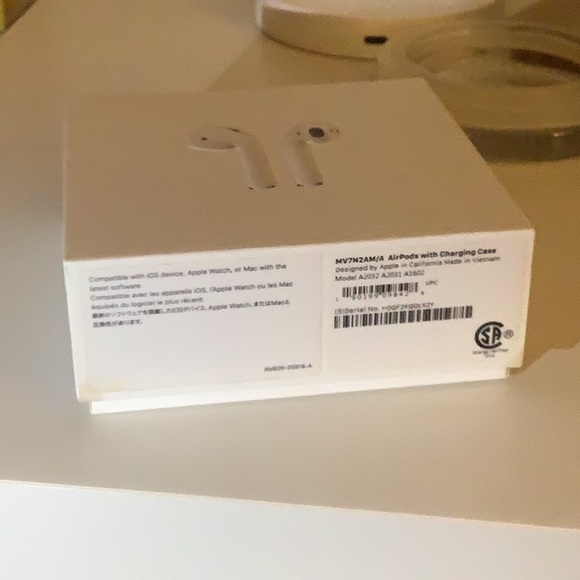 Airpod 2 Generation Used - Picture 3 of 4